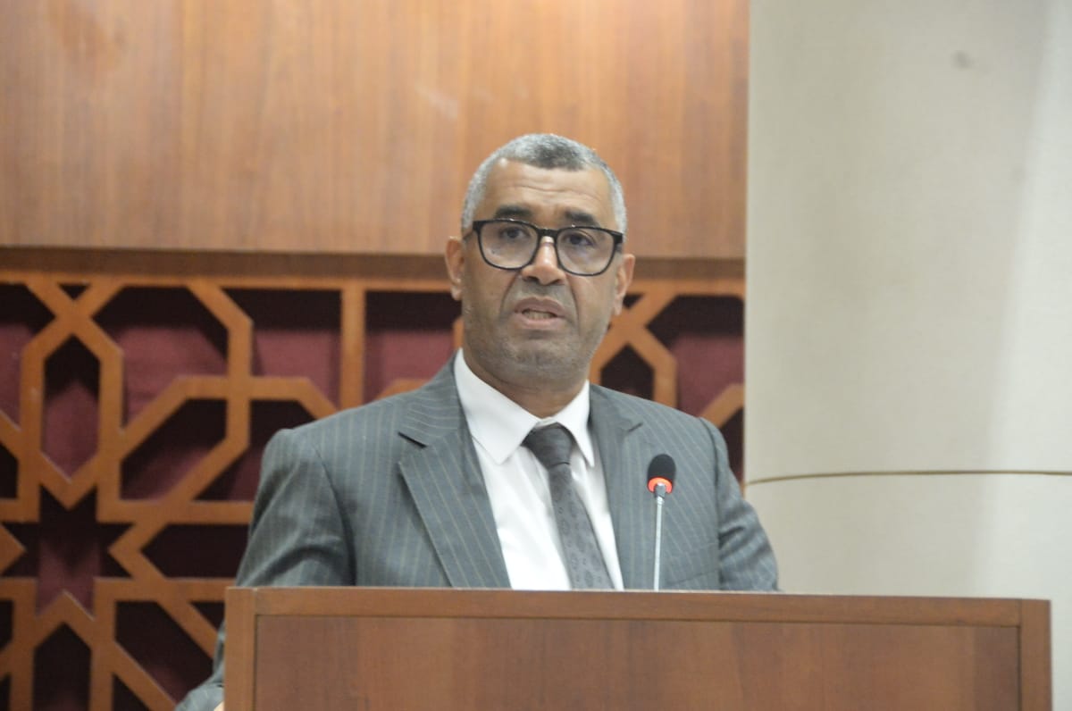 بووانو يشيد بانتصارات "الصحراء" ويدعو لنقل نجاح كرة القدم إلى باقي المجالات 